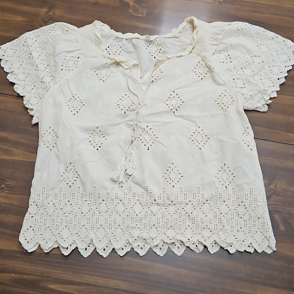 Women’s Cream Eyelet Tie-Front Blouse
